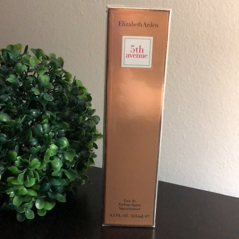 Elizabeth Arden 5th Avenue fragance 4.2 o z